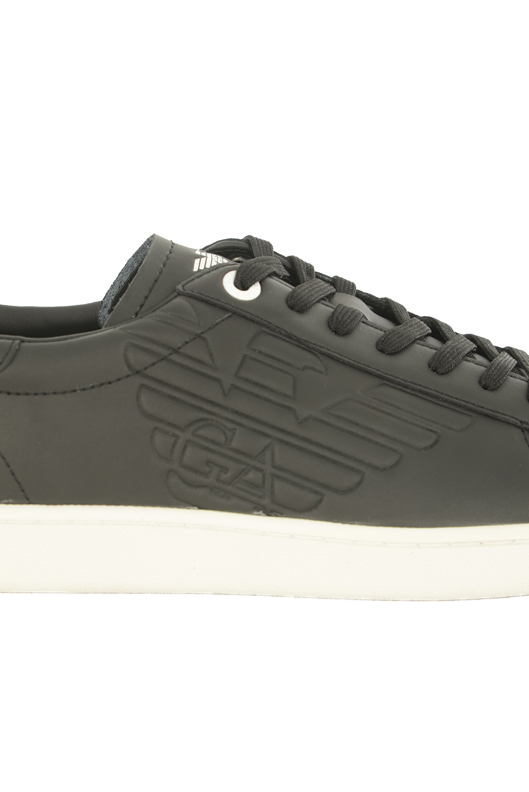 Emporio Armani Baskets Noir En Cuir Logo New Classic 248028 Cc299