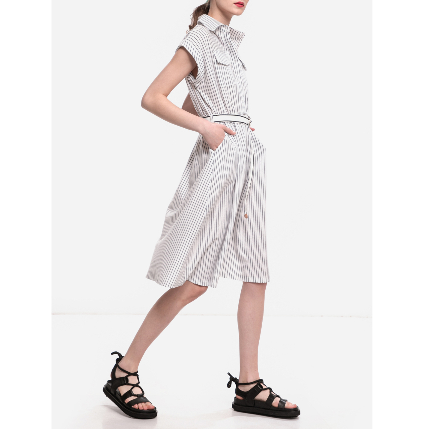 Molly Bracken Robe Blanche À Rayures Ceinturée Mbp1369e20 