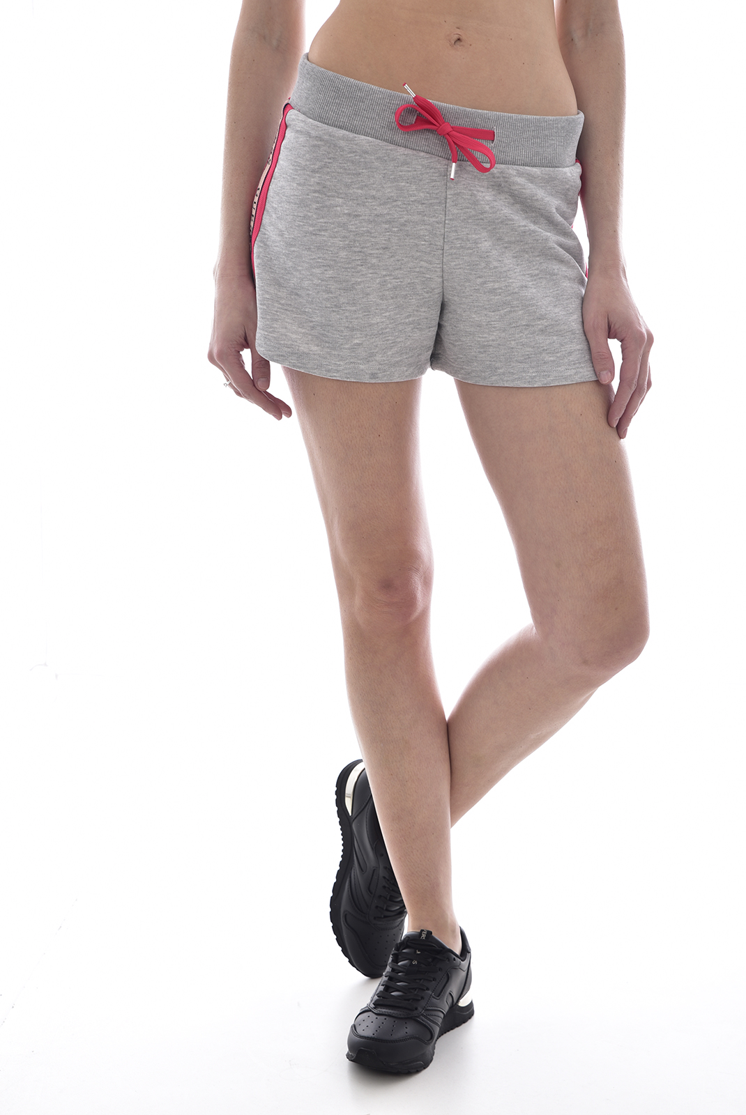 Short gris sportwear Guess - O92a12