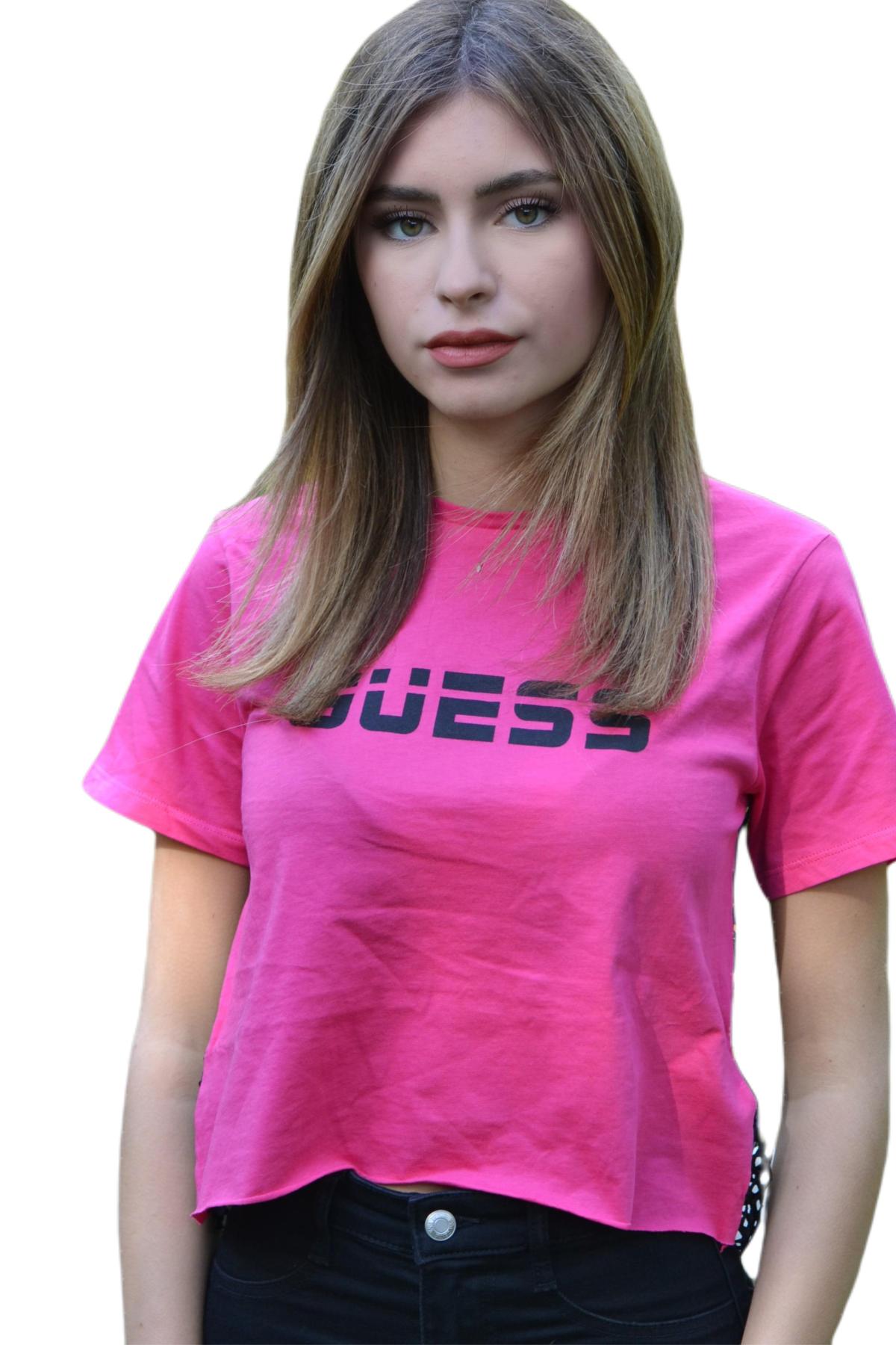 Tee-shirt rose pour femme à manches courtes Guess - O02a22